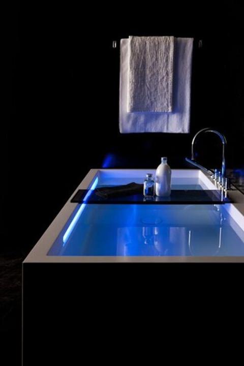 Produktbild Laufen Badewanne KARTELL 1700x860mm m LED-B. i Überlaufspalt weiss (250 l, 170 cm, 86 cm)