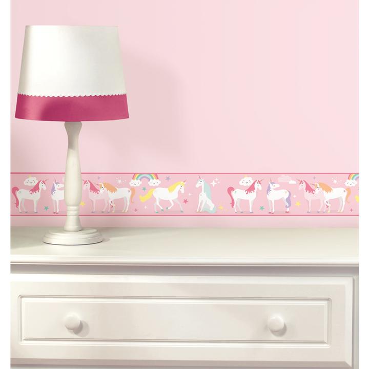 Produktbild Roommates Magical Unicorn Peel & Stick Wallpaper Border