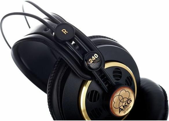 Produktbild AKG K240 Studio (keine Geräuschunterdrückung, Kabelgebunden)