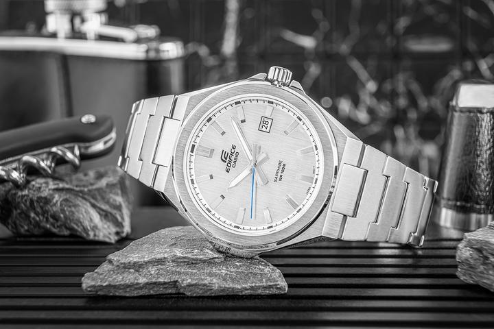 Produktbild Casio Edifice (Analoguhr, 45 mm)