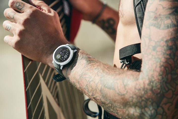 Produktbild Garmin Instinct 2 Solar Surf Edition (45 mm)