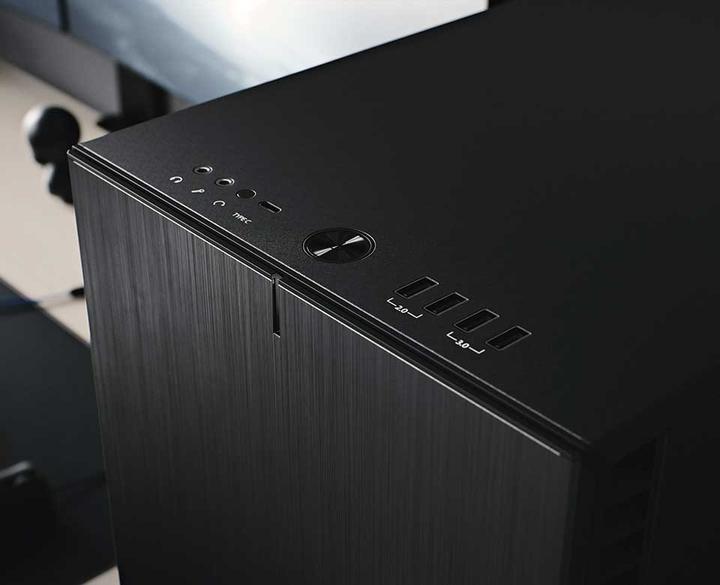 Produktbild Bluechip BUSINESSline Workstation WS3401 (AMD Ryzen Threadripper 7960X, 64 GB, 1000 GB, RTX A4000)