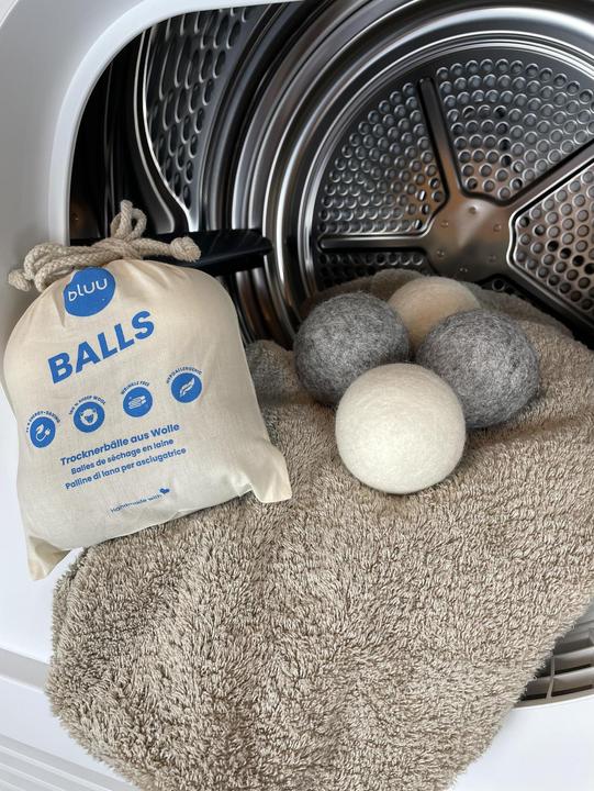 Actual product image bluu Dryer balls