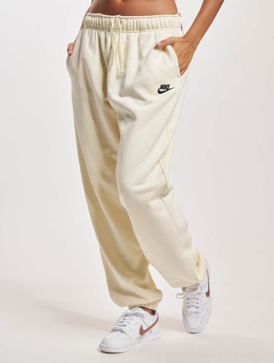 Actual product image Nike NSW Club jogging trousers - 97803 (XS)