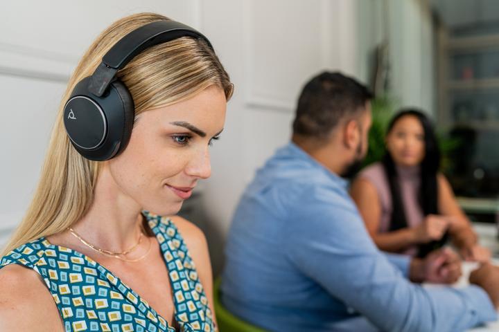 Produktbild Poly Voyager Surround 80 UC (Kabellos, USB-C)