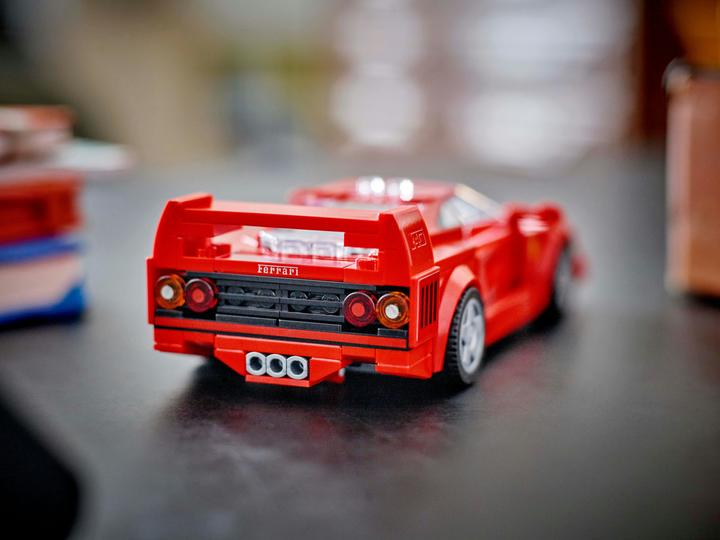 Actual product image LEGO Ferrari F40 super sports car (76934, LEGO Speed Champions)