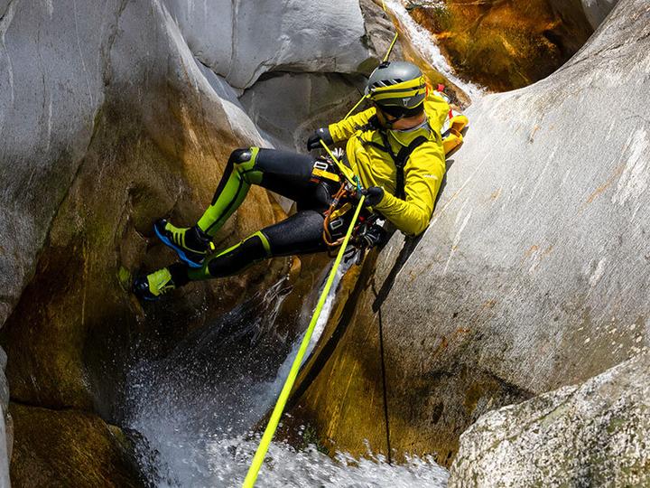 Produktbild Smartbox Aufregende Canyoning-Tour in Alpnach für 2 Personen (2 Pers.)