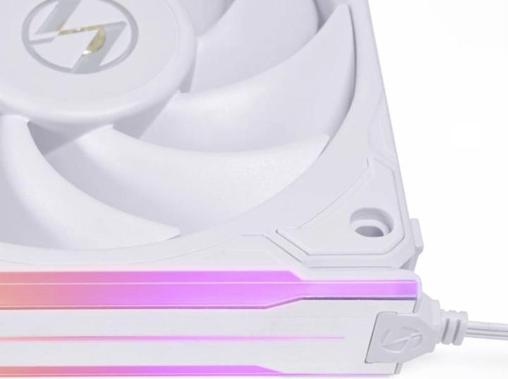 Actual product image Lian-Li UNI FAN P28 Side ARGB Strip, 3-pack - white (RGB)