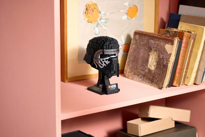 Produktbild LEGO Star Wars - Kylo Ren Helm 18+(75415) (75415, LEGO Star Wars)