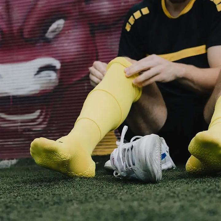 Actual product image NovoSoxx Fussballstulpen One Size Stutzen Röhrensocke Tube Socke Tubxx Gelb (One size)