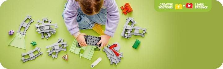 Produktbild LEGO Eisenbahntunnel und Schienen - Erweiterungsset (10425)
