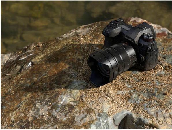 Immagine prodotto Panasonic Lumix DC-G9 Leica (12 - 60 mm, 20 Mpx, Micro Four Thirds)
