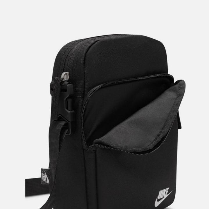 Actual product image Nike Heritage