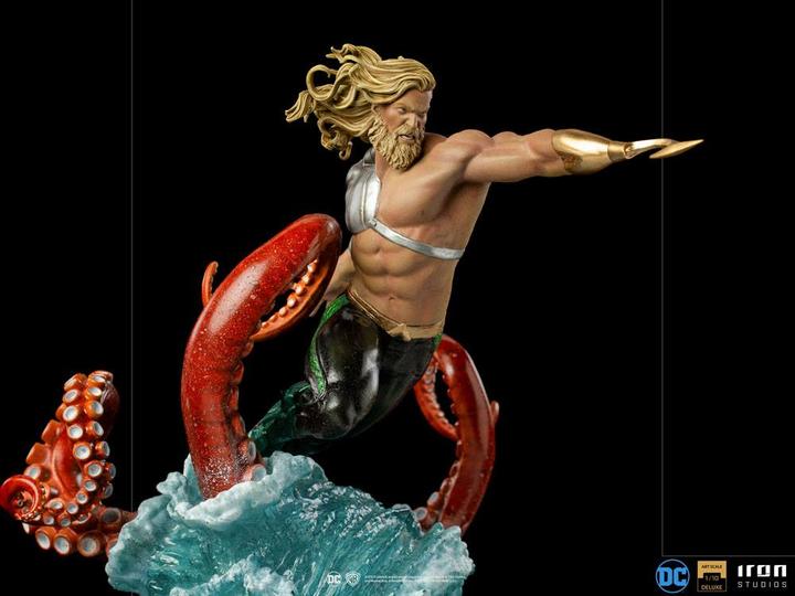 Actual product image Iron Studios DC Comics statuette 1/10 Deluxe Art Scale Aquaman 26 cm