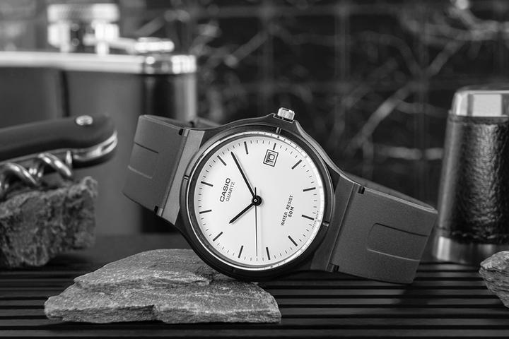 Actual product image Casio Collection - MW-59-7E (Analogue wristwatch, 36 mm)