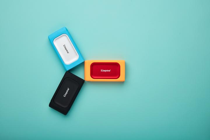 Productafbeelding Kingston XS SSD Rubber Sleeve 3 Pack - Zwart Blauw Oranje
