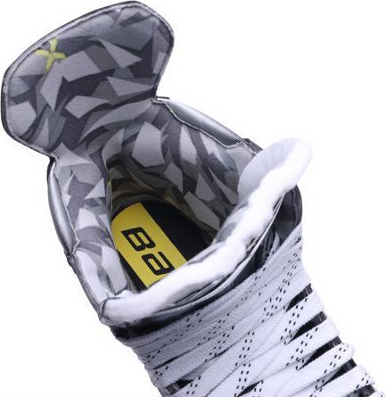 Actual product image Nauer BAUER Vapor X3 INT roller hockey skates (JR-INT 5 - 38,5, REGULAR) (38.5)