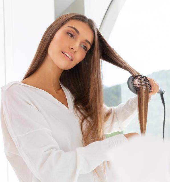 Produktbild Cecotec Bamba InstantCare 800 Travel Brush 26W Turmaline Ceramic Coating 190º LED Display 1100 Smooth Brush