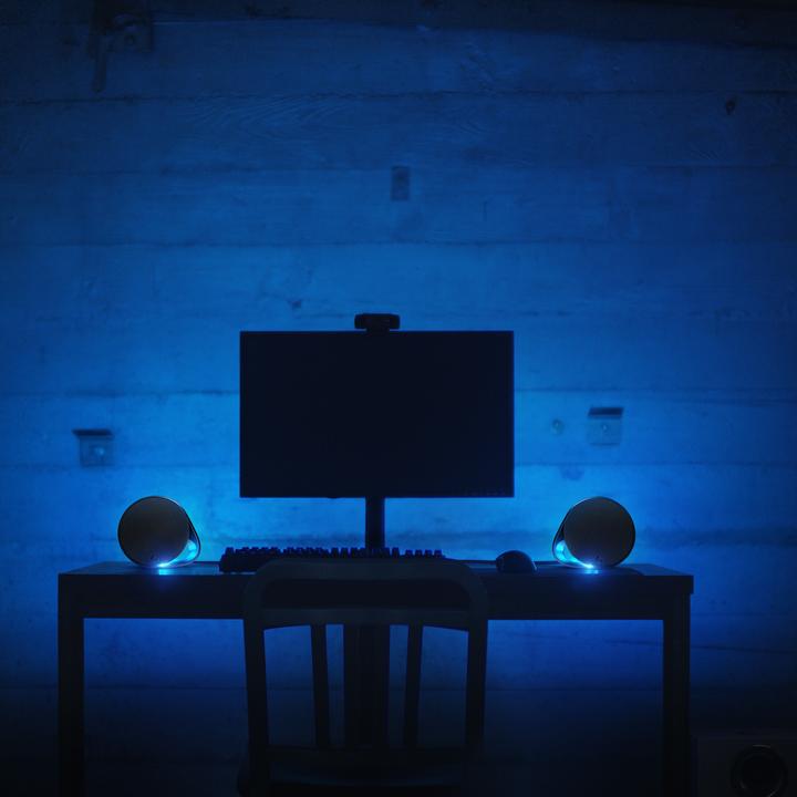 Actual product image Logitech G560