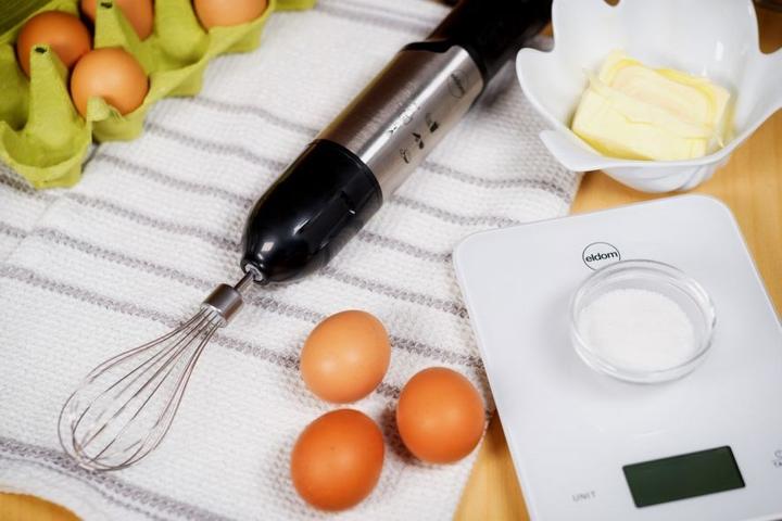 Actual product image Eldom MOX multifunctional blender Power 1000 W Metal tip Capacity 1 25 l Foam whip (EU plug)