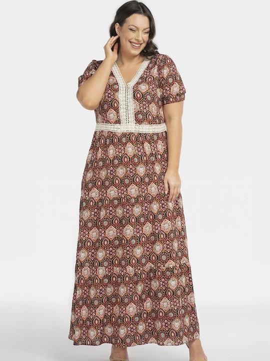 Karko Plus-Size Kleider model