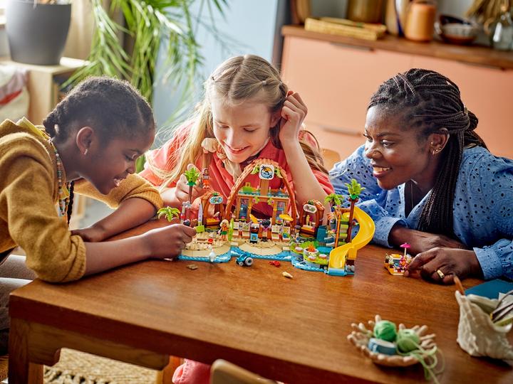 Immagine prodotto LEGO Familienurlaub im Strandresort (42673, LEGO Friends)