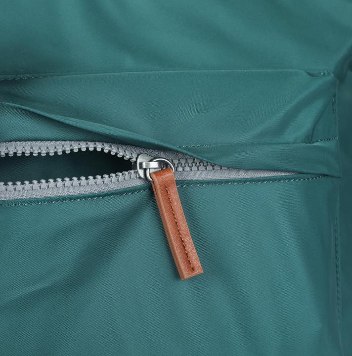 Produktbild Roka London Kennington B Medium Sustainable Nylon Teal