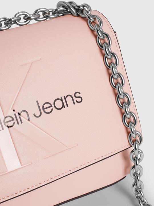 Produktbild Calvin Klein Geformte Ew Flap-Handtasche für Damen