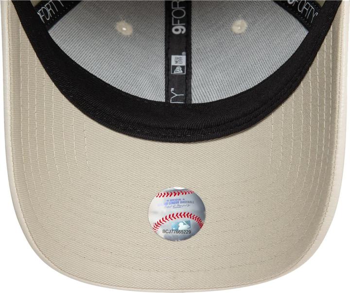Produktbild New Era 9Forty Damen Cap - KUNSTLEDER NY Yankees beige