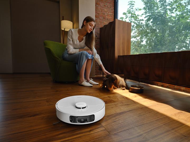 Actual product image Mova E30 Ultra (Vacuum mopping robot)