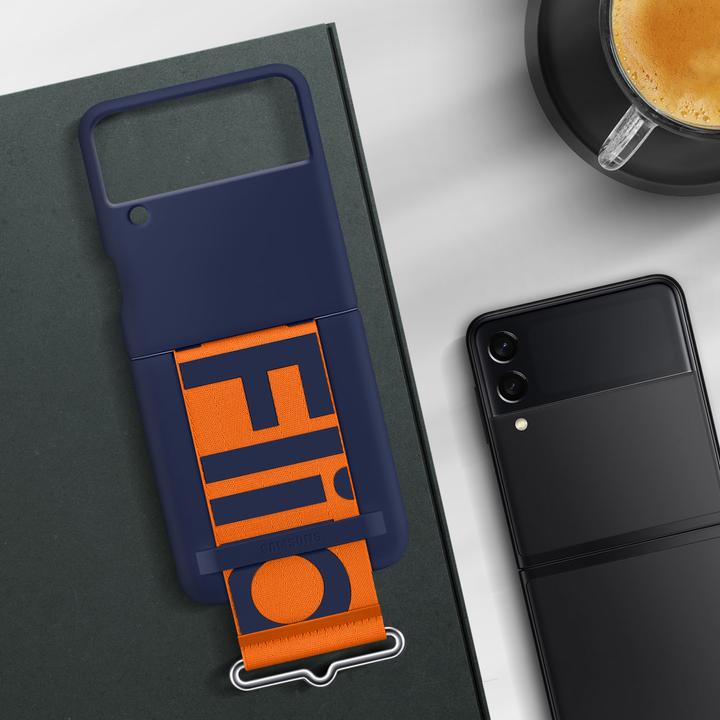 Actual product image Samsung Silicone cover with loop (Samsung Galaxy Z Flip3)