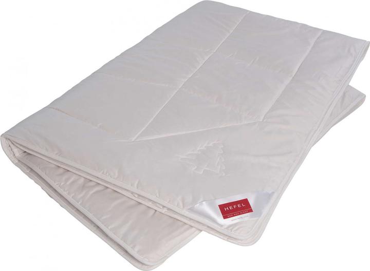 Produktbild Hefel Wellness Zirbe Bettdecke (1300 g, 240 x 240 cm)