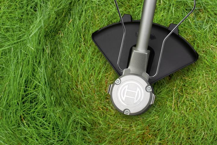 Actual product image Bosch Home & Garden AdvancedBrushCut 36V-23-750 (Trim line)