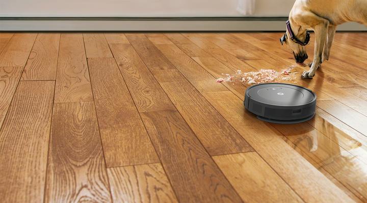 Actual product image iRobot Roomba Combo Essential (Vacuum mopping robot)