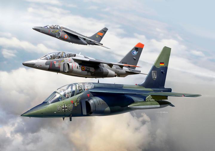 Produktbild Revell 50th Anniversary "Alpha Jet