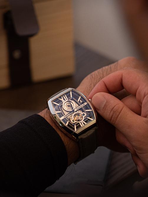 Actual product image Thomas Earnshaw ES-8111-01 Men's watch Holborn Skeleton Automatic 40mm 5ATM (Watch with gemstone)