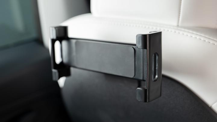 Produktbild Made4EV Handy-/ Tablethalterung für die Rückseite der Vordersitze des Tesla Model 3/Y
