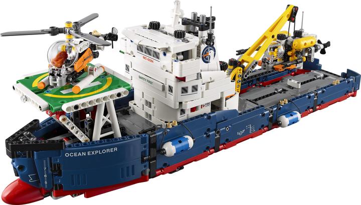 Actual product image LEGO research vessel (42064, LEGO Technic)