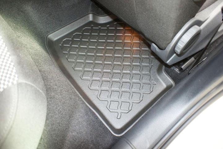 Actual product image Aristar 3D Allwetter Fussmatten für Skoda Octavia Kombi IV ab 2020 bis heute (1 set of 3 doormats)