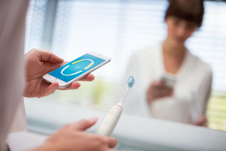 Actual product image Philips HX9901/63 Sonicare Diamondclean Smart 9100 Electric Sonic Toothbrush, App, Rose Gold (Sonic toothbrush)