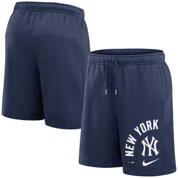 Nike New York Yankees Arched Kicker Fleece Short XL (XL)