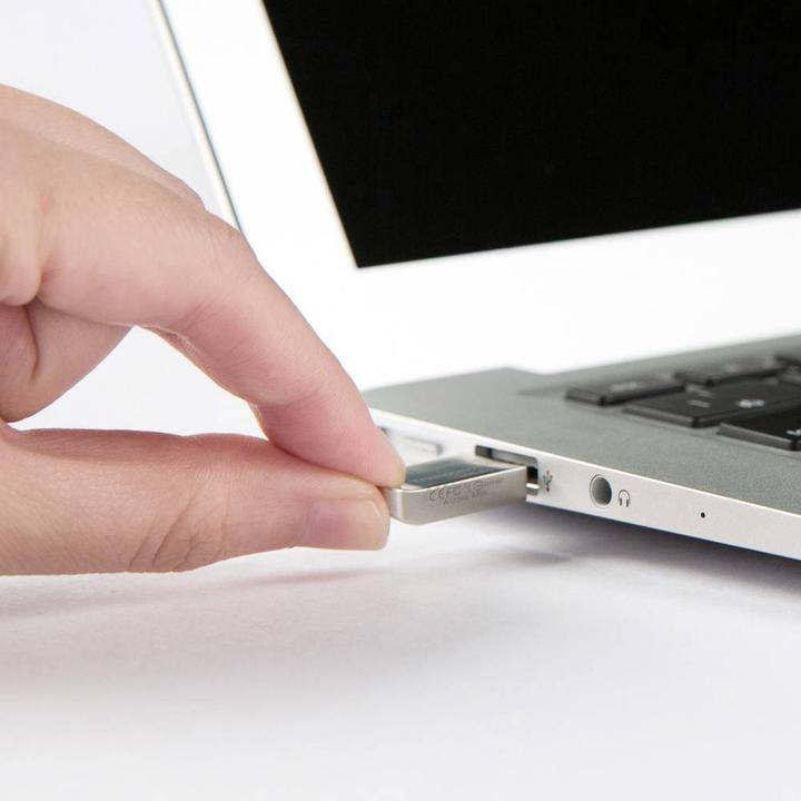 Produktbild Transcend JetFlash 710S (32 GB, USB-A, USB 3.1)