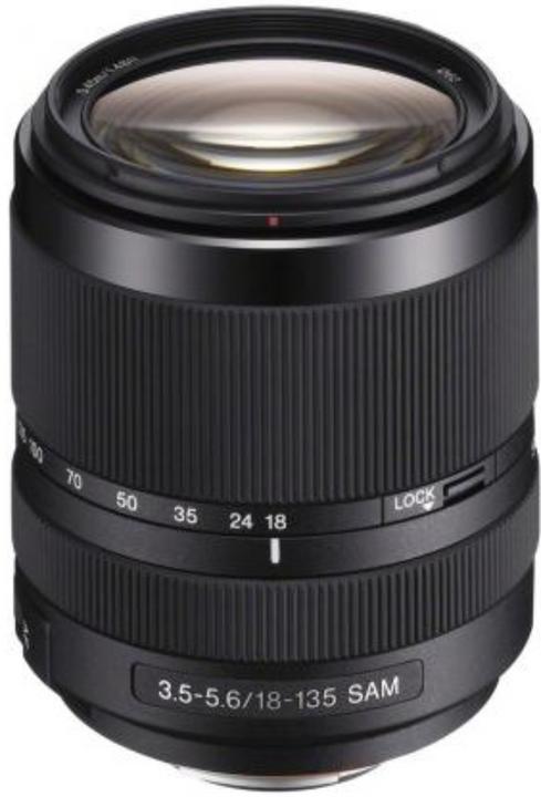 Produktbild Sony DT 18-135mm f/3,5-5,6 SAM, APS-C A-Mount - Import (Sony A, APS-C / DX)