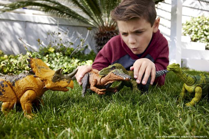 Actual product image Jurassic World WILD ROAR Irritator
