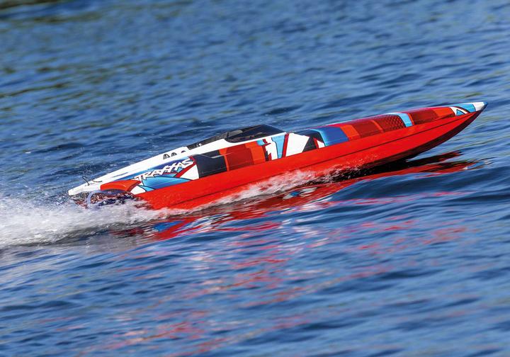 Actual product image Traxxas DCB M41 40 Inch Catamaran Brushless Red/Blue