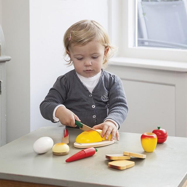 Immagine prodotto New Classic Toys Taglio di alimenti