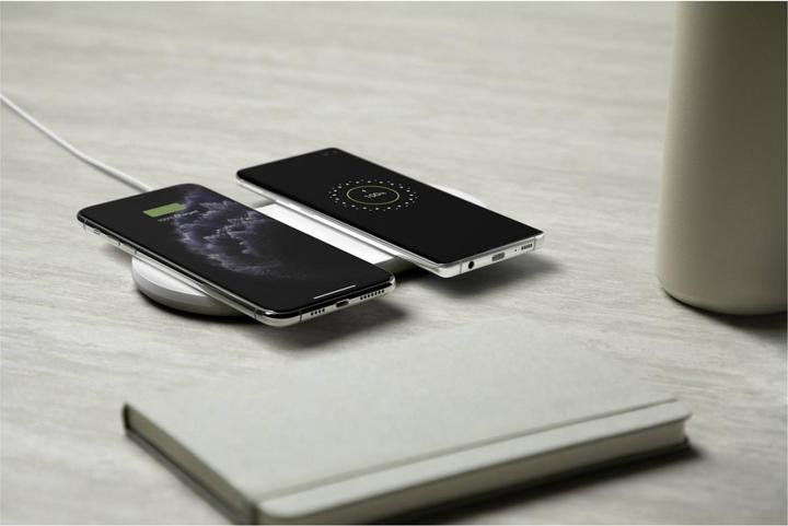 Image du produit Belkin Dual Wireless Charging Pad mit Netzteil (10 W)
