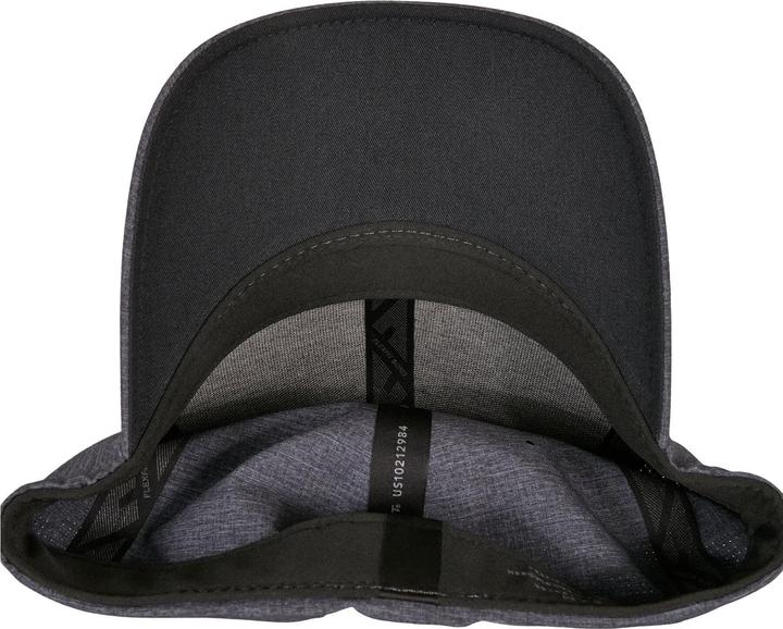 Flexfit Delta Carbon Cap - 16606