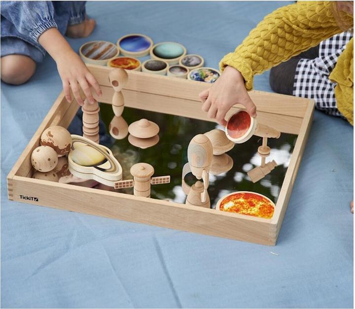 Image du produit TickiT Boîte plateau en bois avec base miroir (Français, Allemand, Anglais, Italien)