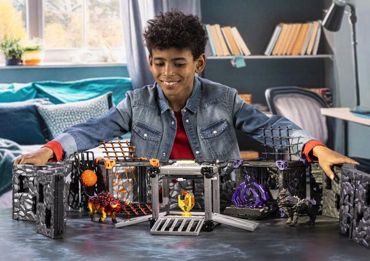 Actual product image Schleich BattleCave Arena: Lava vs. shadow